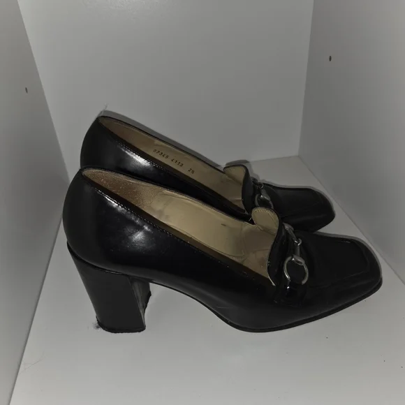 Gucci Women's Black Leather Loafers - Picture 6 of 7